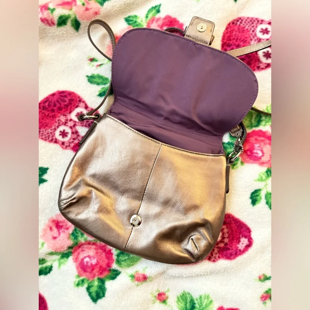 Coach Soho Gold Metallic Y2K Flap Crossbody Bag Purse EUC - Picture 6 of 14